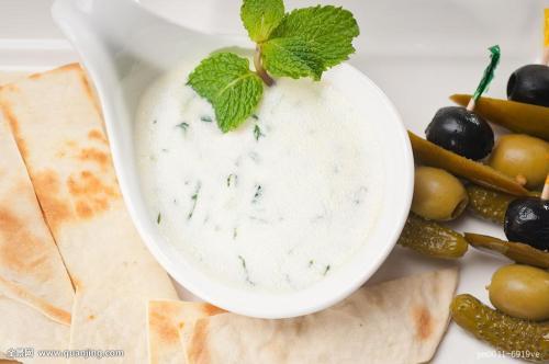 大瓜和酸奶能一起吃吗,健康美味两不误