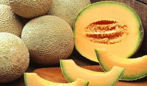 阿豪吃哈密瓜